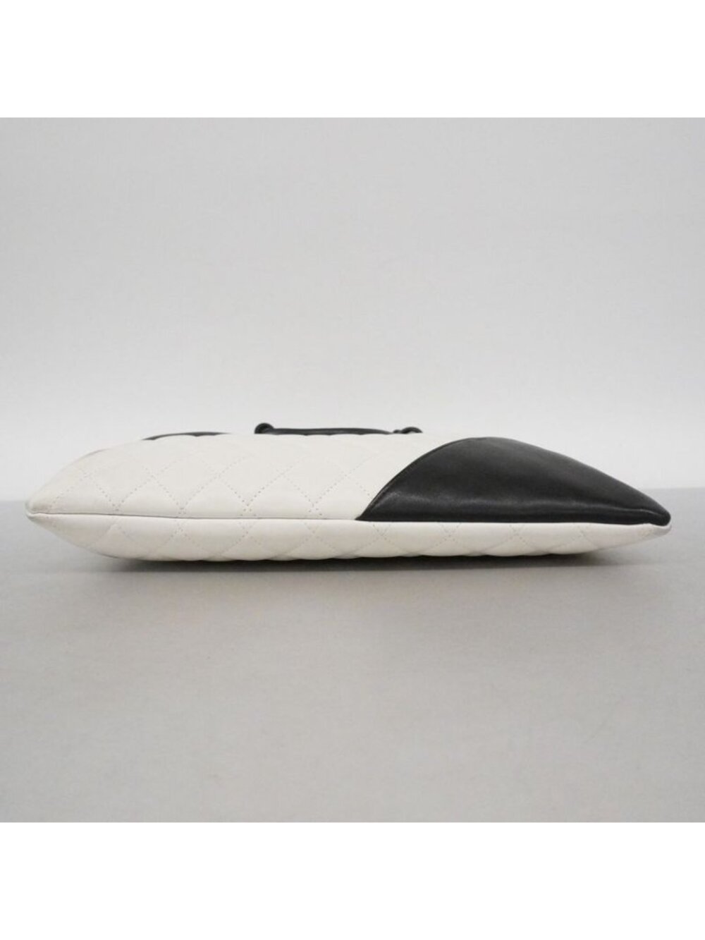 Chanel Tote Cambon Lambskin White Black Silver - Picture 3 of 10